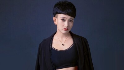 淚蛋蛋掉在酒杯杯裏鈴聲