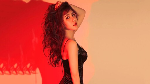 曾诗涵 - 提起梦想只剩苦笑铃声